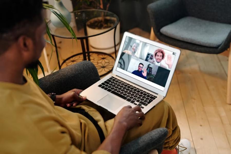 How AI Tools Help Remote YouTube Teams Work Faster